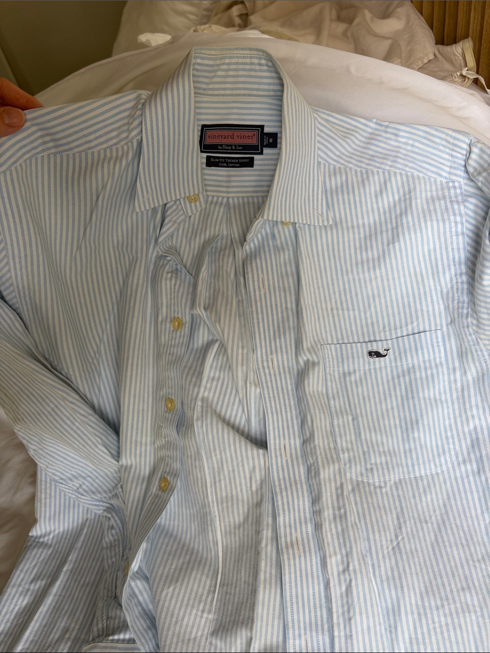 Vineyard Vines Men's Light Blue and White Stripe Dress Shirt